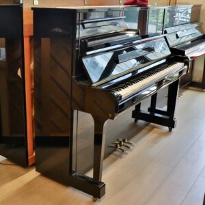 Yamaha U100