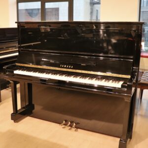 Yamaha U300