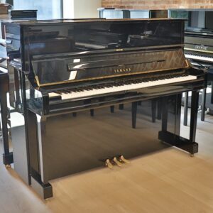 Yamaha U1