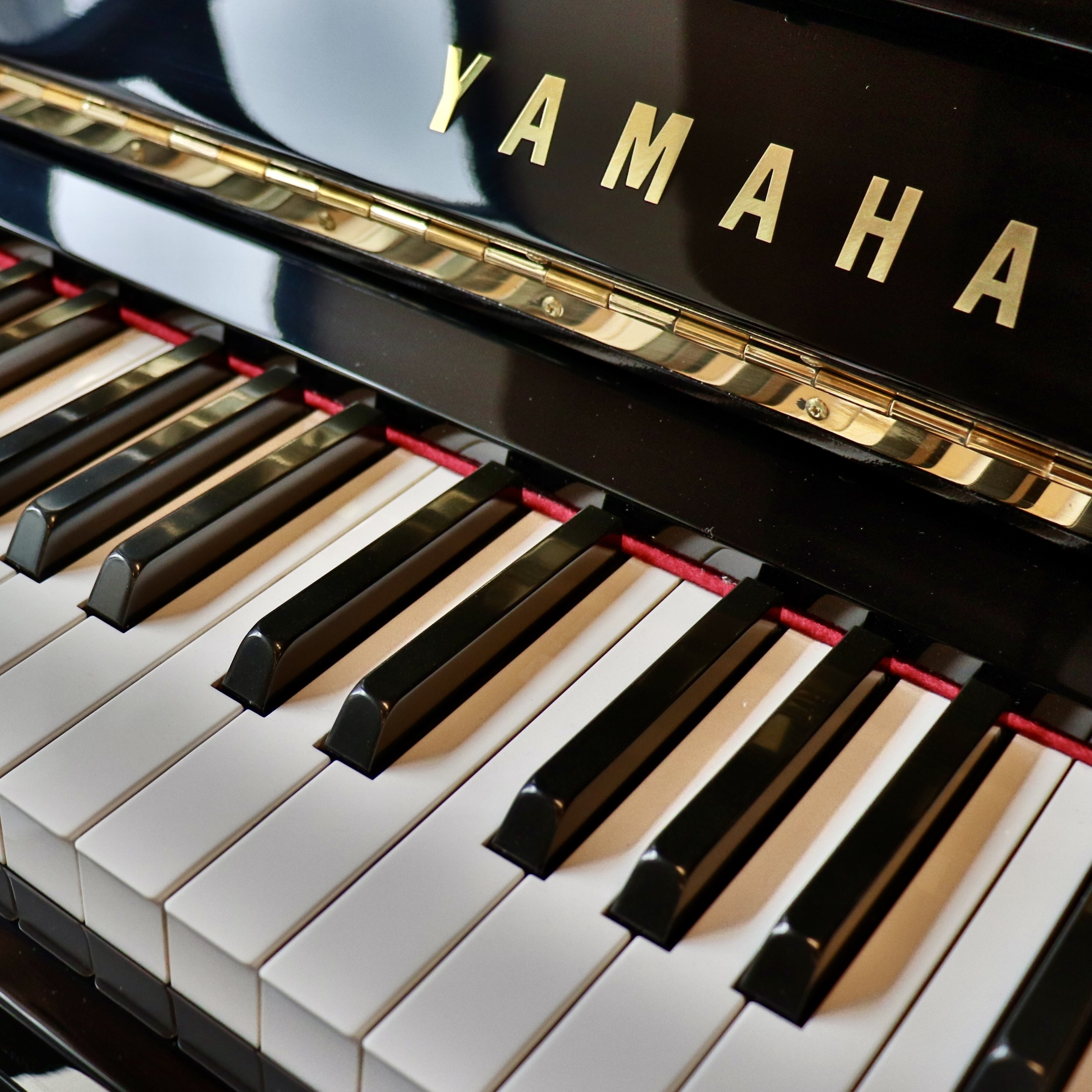 Yamaha U30A - Image 2